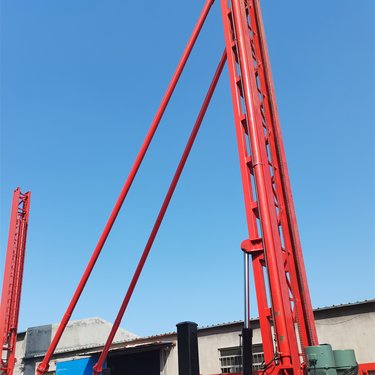 双轴高压钢管桩钻机 多功能32米塔架高喷灌浆台车 钻孔深度 80米